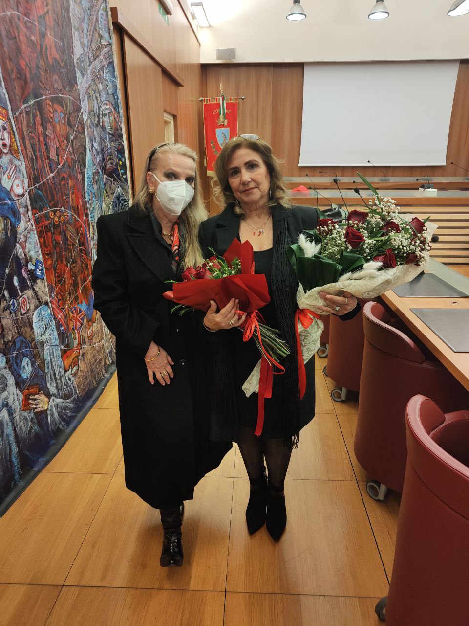 Angela Visone a destra durante l'esordio a Cardito