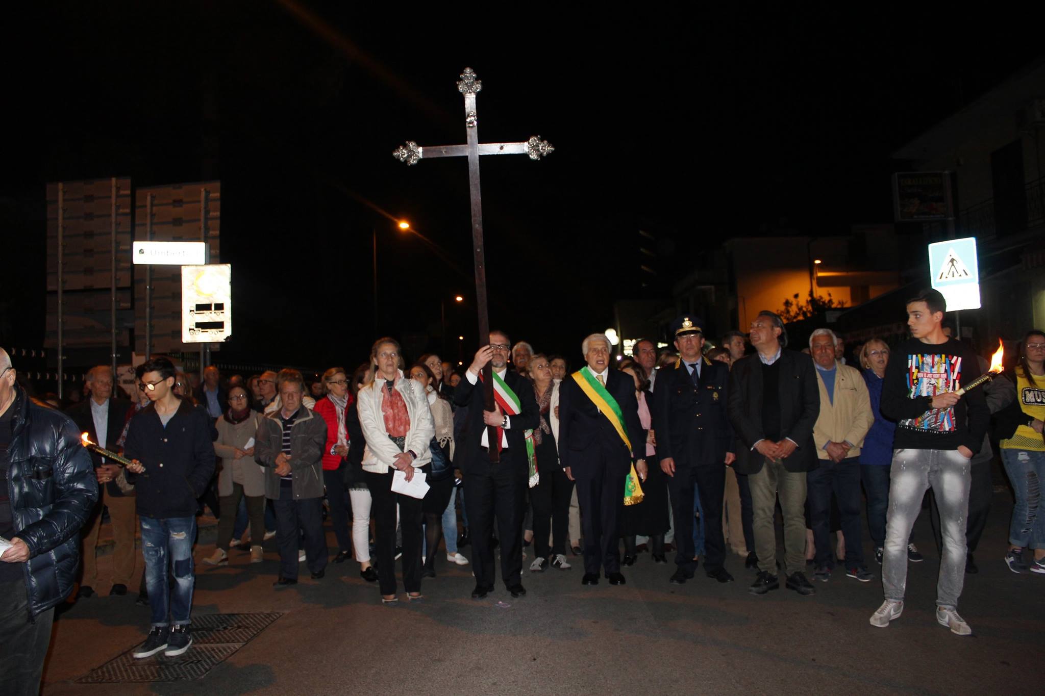 Un'immagine della via Crucis del 2016